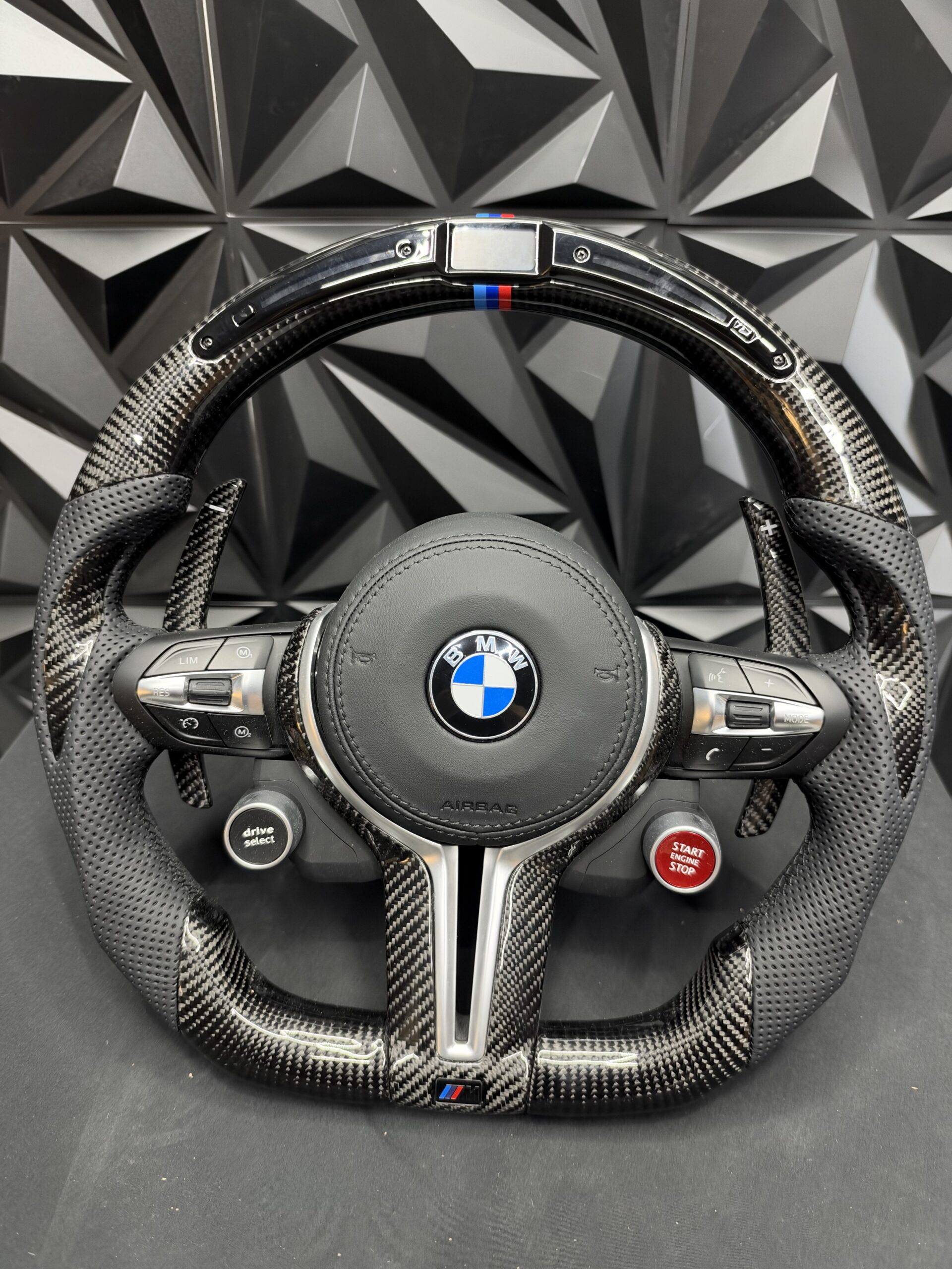 Volante BMW F30 carbono negro con botón de arranque integrado